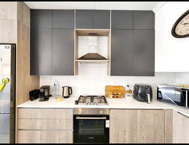 2 BEDROOM TOWNHOUSE FOR SALE IN SANDOWN